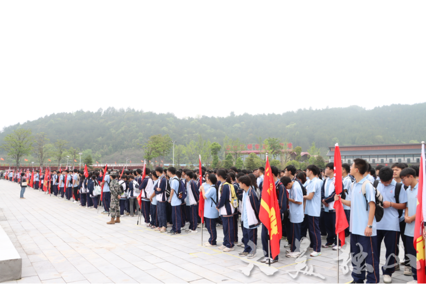 奔跑吧少年独山县兴农中学开展趣味嘉年华活动