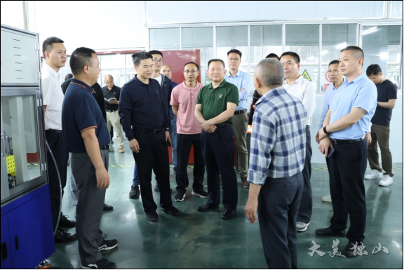 6969贵州省人民政府副秘书长,广东省粤黔协作工作队领队肖南龙