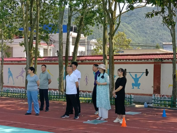 陈旭球率队到黄后,上司,打羊小学开展送教活动