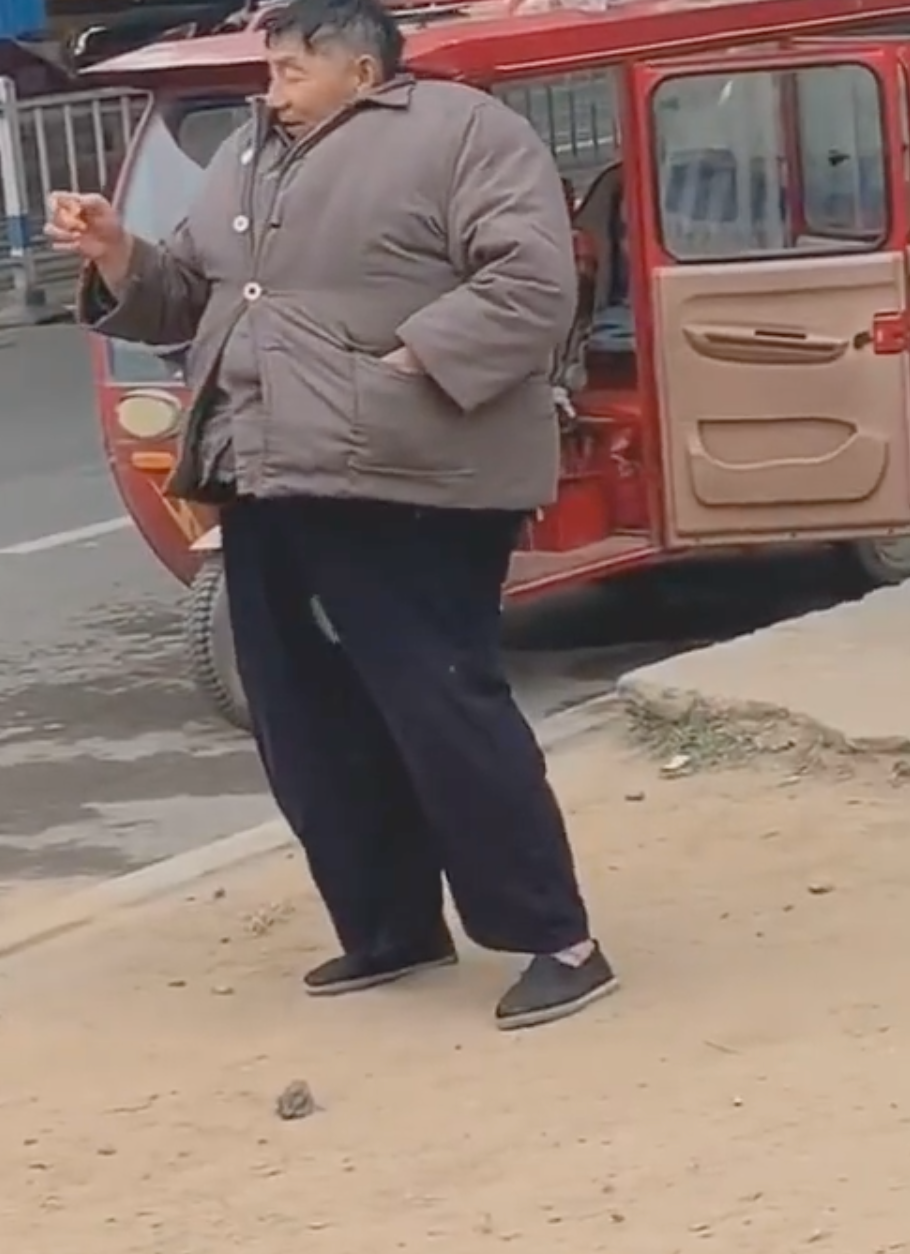 【爆笑】我在X宝买了一套JK制服，把试穿照发给男朋友后..？网友笑疯：哈哈哈太刺激（组图） - 50