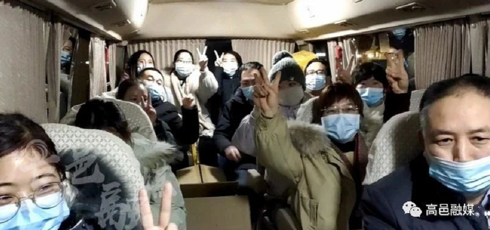 星夜寒风里,两万名医护同胞,冲在了最前线!