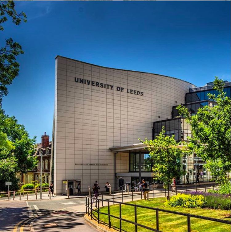 利兹大学:与张国荣哥哥做校友,走他走过的路,坐在商学院中感受网红