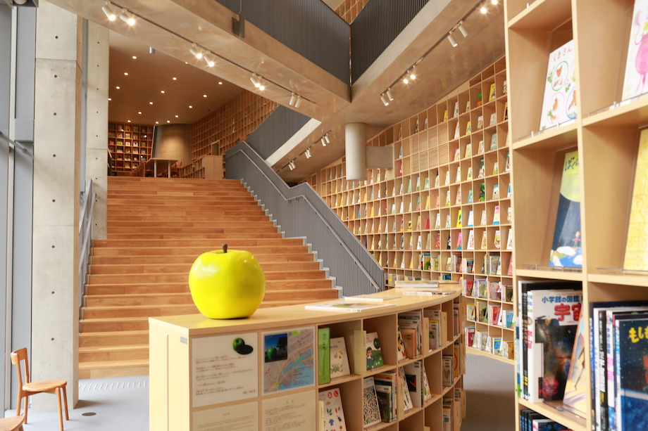 安藤忠雄设计最新儿童图书馆翻了童车