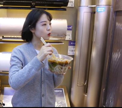 真小莉爱吃螺蛳粉可是把家里熏臭了怎么办