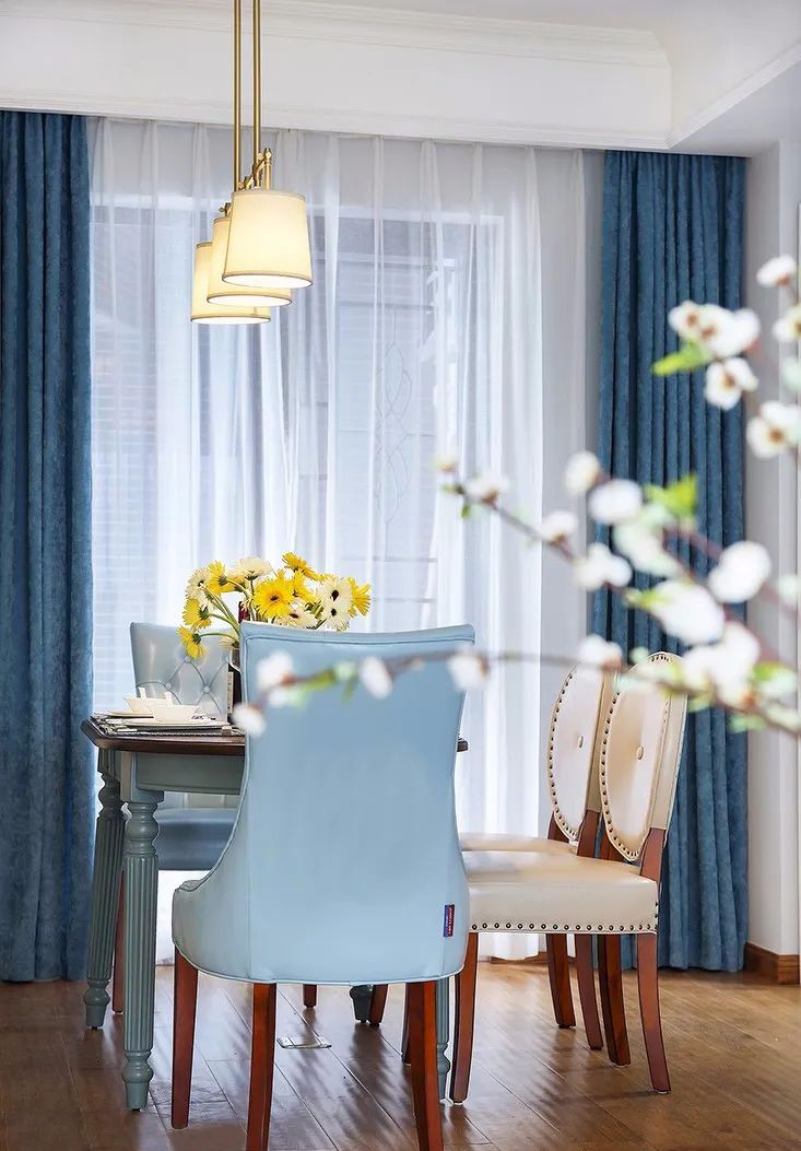 145㎡优雅美式4室2厅，蓝白色纯净视觉感！邂逅美好的浪漫生活