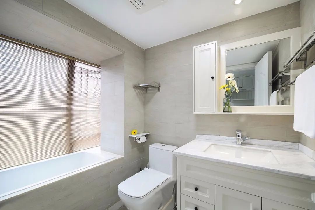 145㎡优雅美式4室2厅，蓝白色纯净视觉感！邂逅美好的浪漫生活