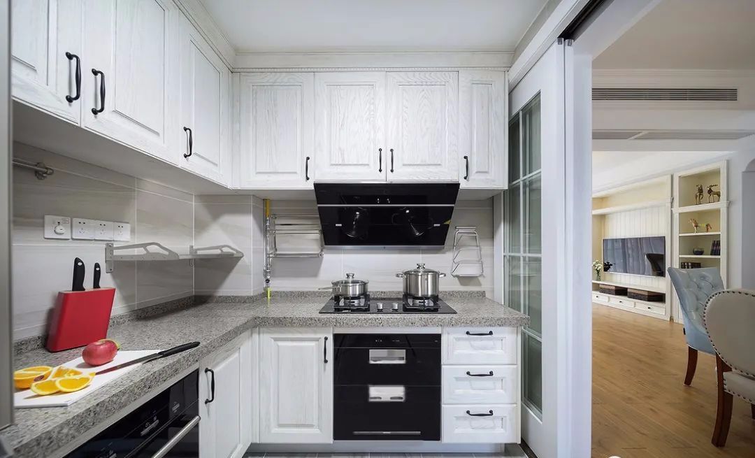 145㎡优雅美式4室2厅，蓝白色纯净视觉感！邂逅美好的浪漫生活