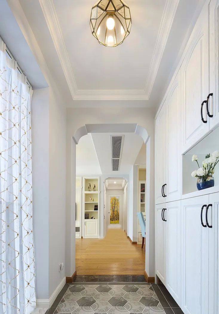 145㎡优雅美式4室2厅，蓝白色纯净视觉感！邂逅美好的浪漫生活