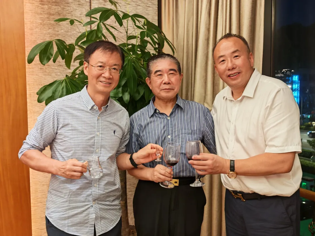 奔跑的蚂蚁|2026年 第二十一周:知行砺辩笃行致远,奔走办案不负所托