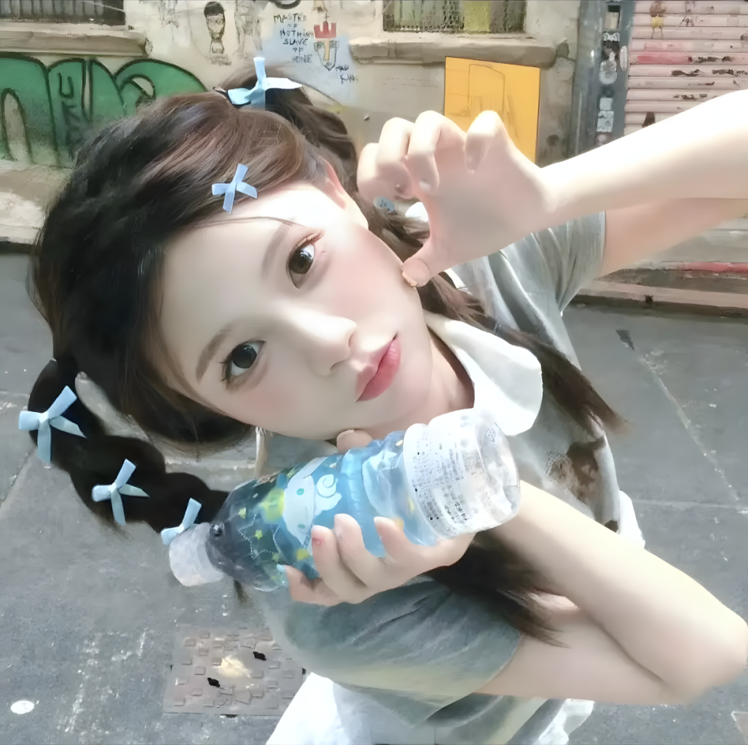手势甜妹女生头像