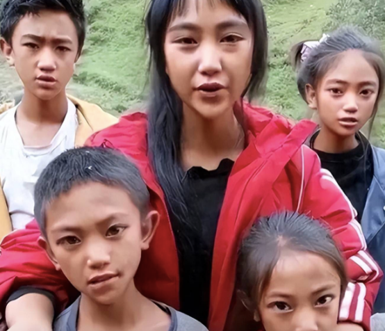 云南昭通360万北青网红爆胎：“卖惨”另一面的事实真相是甚么？(图3)