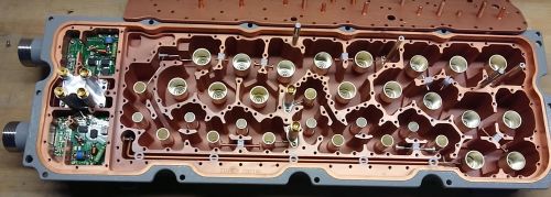 華為基站拆解曝光：PCB設計+高頻走線，完美的像藝術品！的圖11