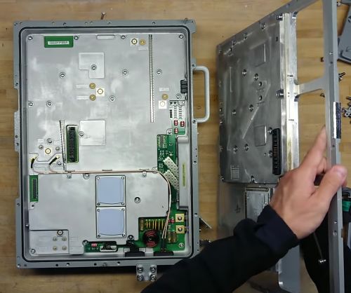 華為基站拆解曝光：PCB設計+高頻走線，完美的像藝術品！的圖8