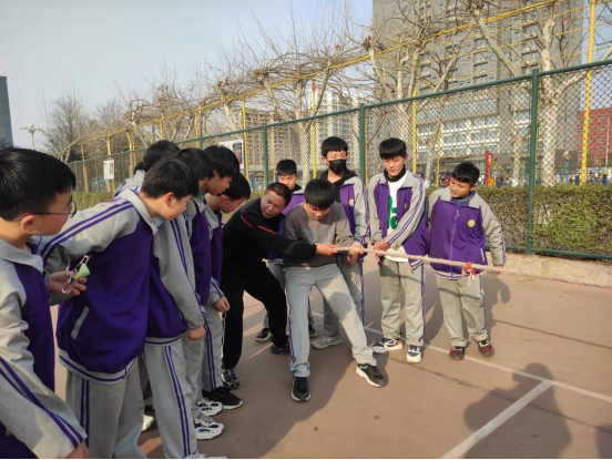 心系一绳  众志成城——淮阳区羲城中学远洋部举行拔河比赛