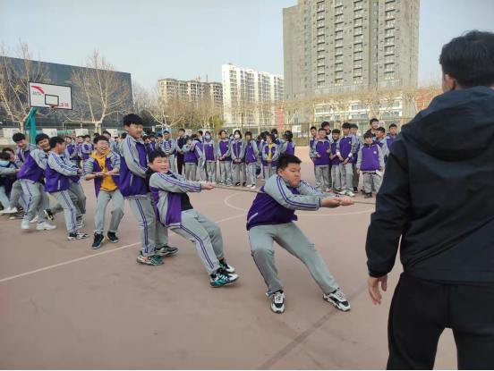 心系一绳  众志成城——淮阳区羲城中学远洋部举行拔河比赛