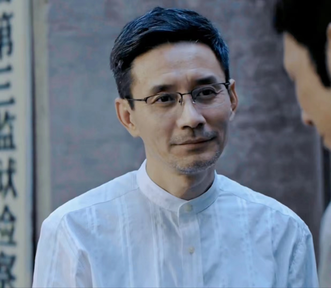 55岁田小洁演大反派爆红,再婚妻子竟是江珊,中年爱情比初恋还甜