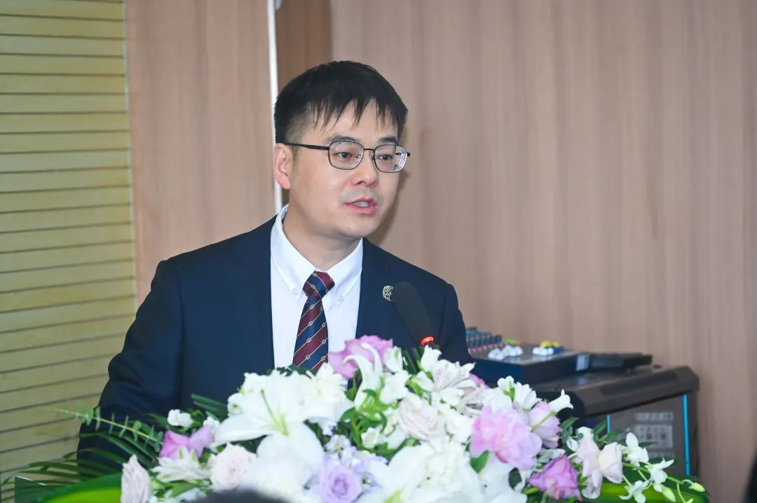 蛇牌学院是什么强强联合，共创辉煌！武汉大学中南医院-蛇牌学院（中国）华中地区神经外科培训中心顺利揭牌！_https://www.jmylbn.com_新闻资讯_第18张