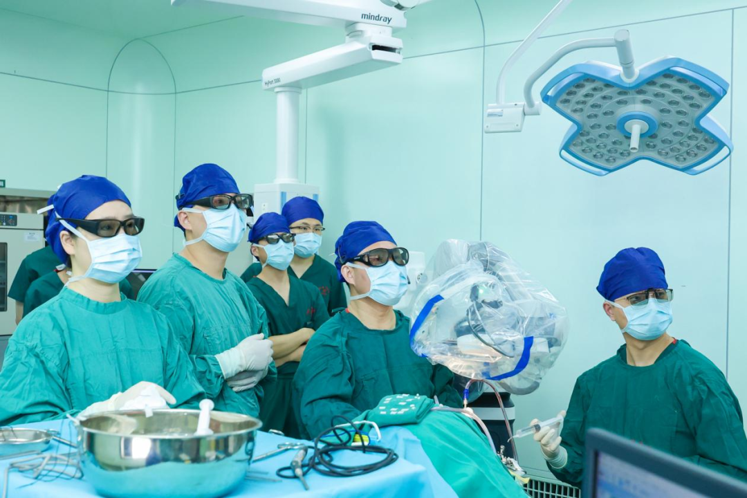 蛇牌学院是什么强强联合，共创辉煌！武汉大学中南医院-蛇牌学院（中国）华中地区神经外科培训中心顺利揭牌！_https://www.jmylbn.com_新闻资讯_第10张