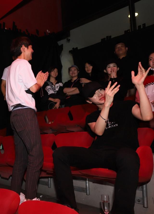 张杰鸟巢演唱会为啥能承包热搜？