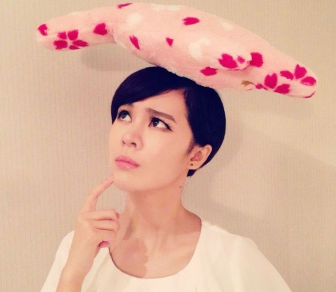 最后一名补位歌手即将登台，凭那双美腿我就能认出她来！