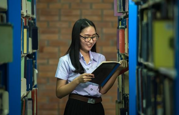 ​梦见初中女同学是什么意思​有什么预兆 原版周公解梦”