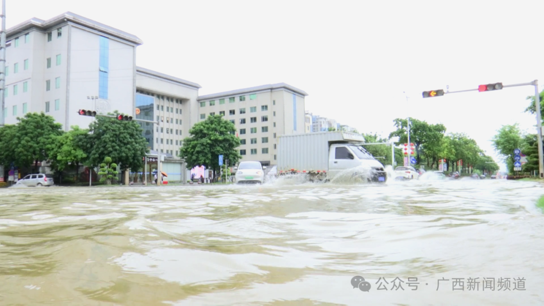 保持警惕!强降雨继续驻扎桂南桂东,山洪,滑坡,泥石流风险较高