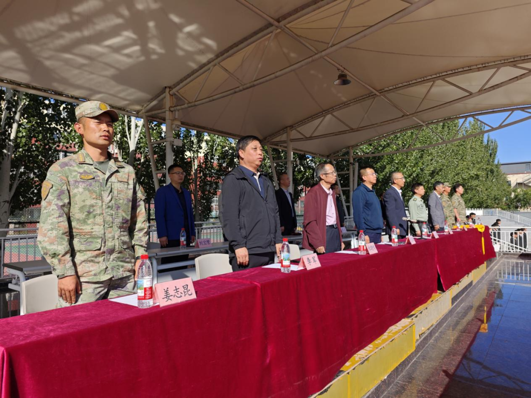 学院举行2025年学生军训总结表彰大会