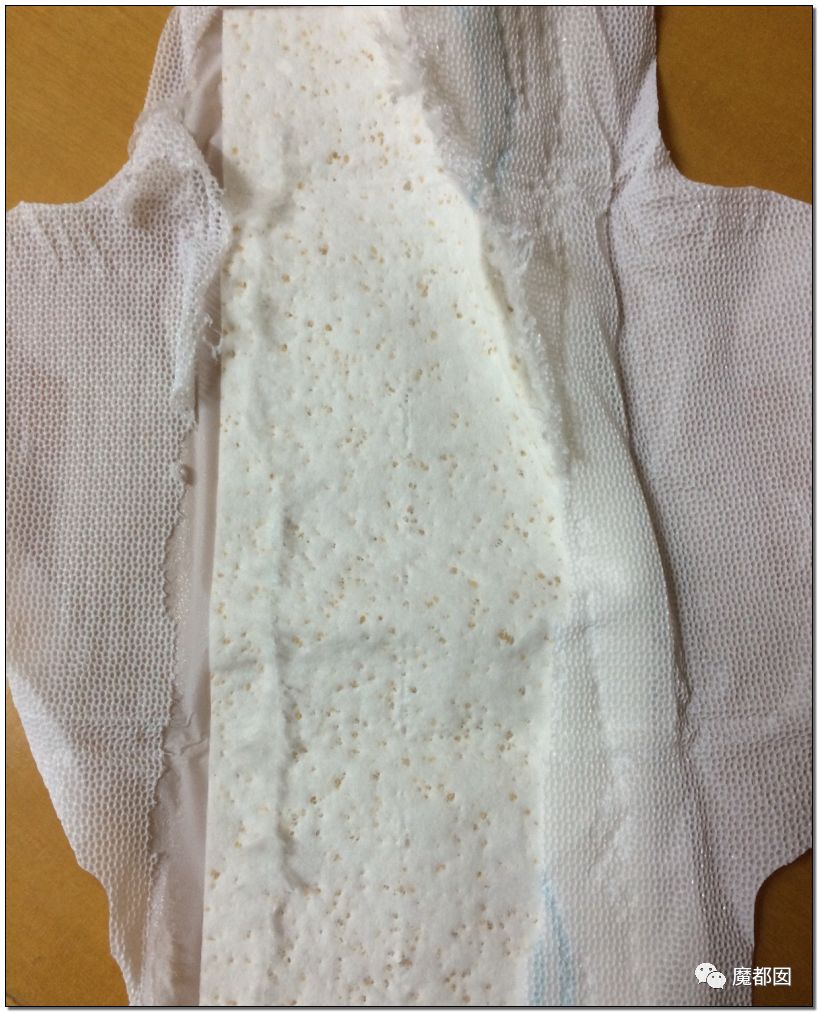 慎点！大牌卫生巾竟都是虫卵！孵化了在体内长蛆...（组图） - 29