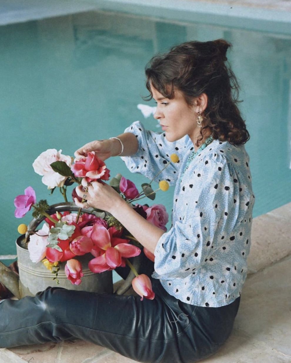 Lisa、Jennie都愛的「小雛菊」火了！紅遍時尚圈，小資女也能入手 時尚 第4張