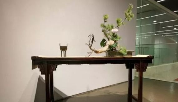 红木家具如何防水？掌握这几点必备小技巧，让红木家具不再受潮