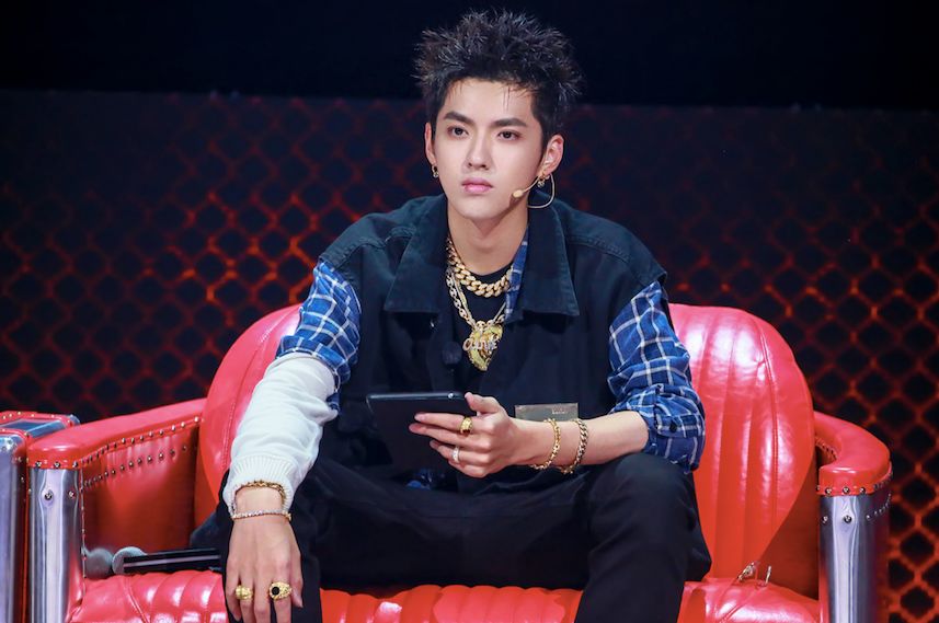 虎扑不搞体育来搞吴亦凡？有人为商业互黑点赞