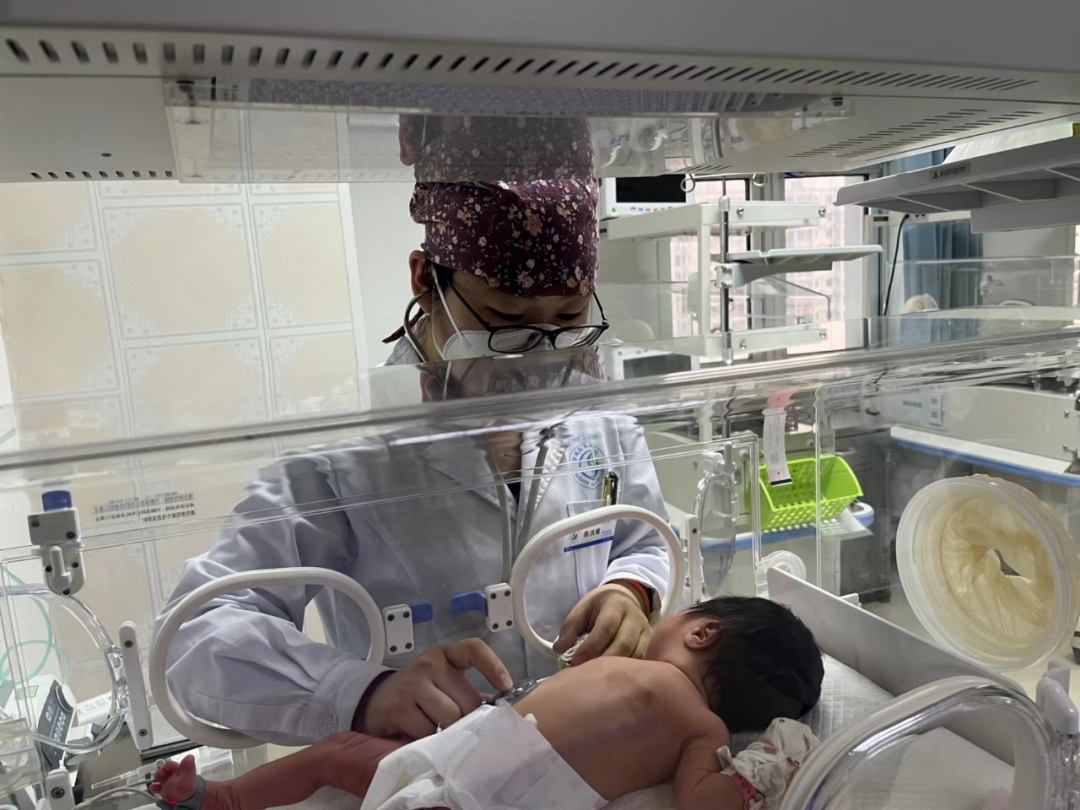 4006B光疗怎么用阜城县人民医院新生儿科开设“日间光疗”，黄疸宝宝不用住院也可以治疗啦！_https://www.jmylbn.com_新闻资讯_第11张