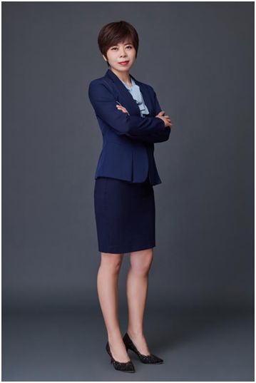 岳灵生发网红店经理印宇鸽