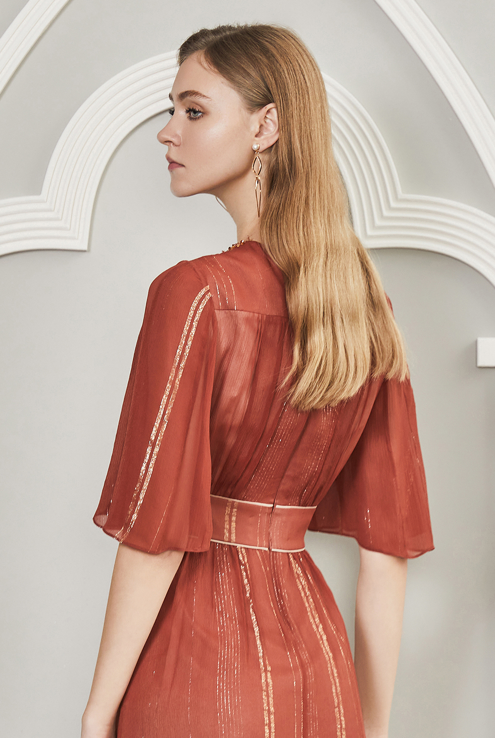 珂莱蒂尔连衣裙高雅品味尽在裙袂之间