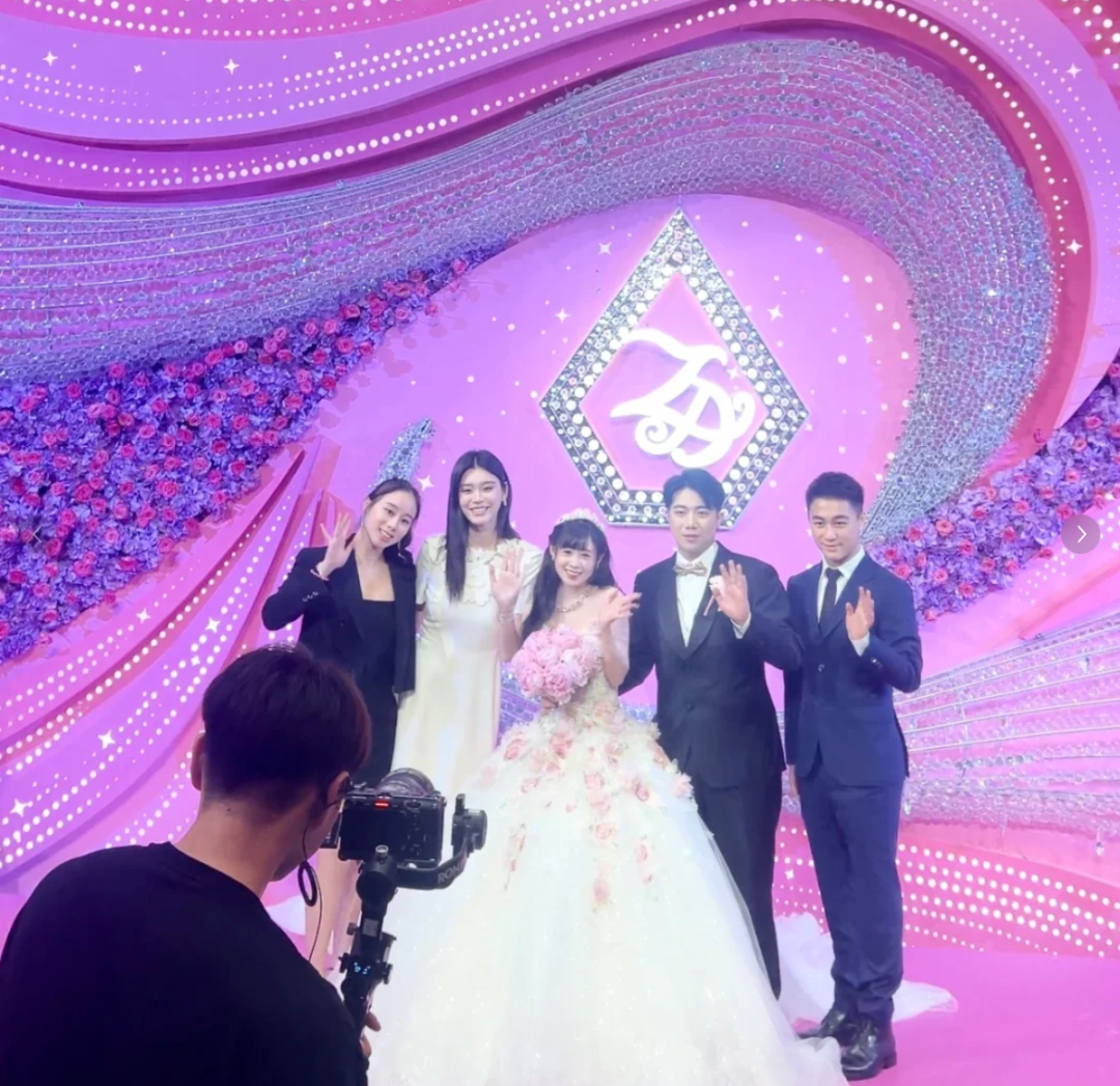 特步千金与七匹狼公子完婚!95后"二代"们开始接班