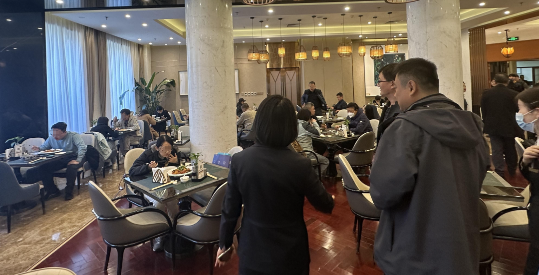 甘肃驻京办爆改会议室卖麻辣烫,有店日排号200多-华龙网