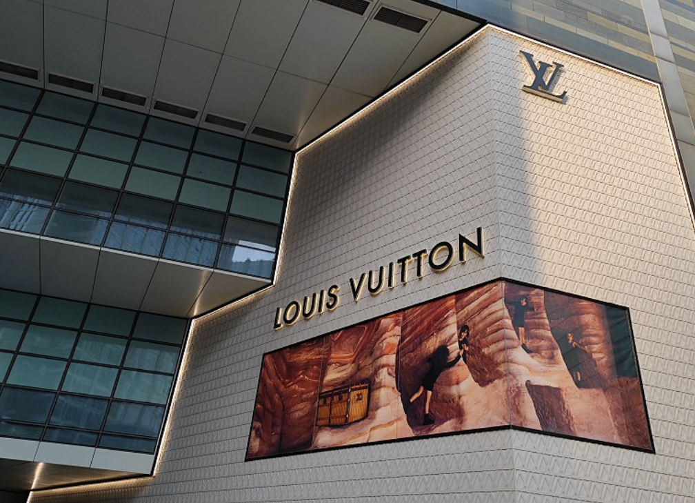 顶奢爱马仕在中国“卖不动了”？年初曾涨价超20%……专家：奢侈品牌数量将减少