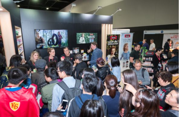 %name 在悉尼如何赚得几百万的曝光率？