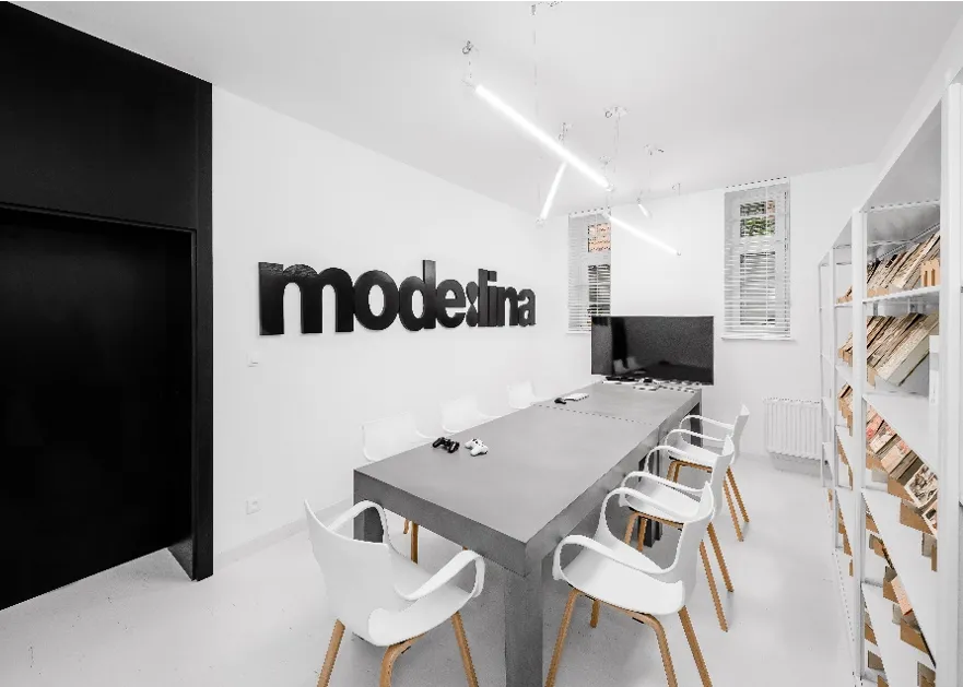 波兰Modelina 办公室,使用保丽Standard XL乙烯基地板3