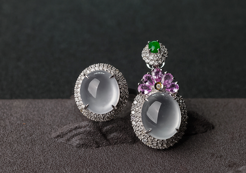 你的白玻璃种翡翠为何发灰了还很值钱！