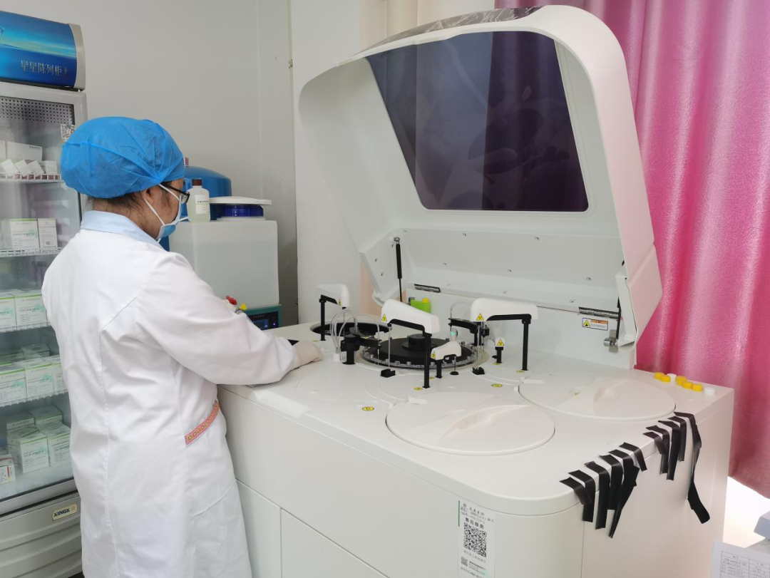 ct什么牌子的好【喜讯】瑶医医院影像科大型CT设备顺利开机并投入使用_https://www.jmylbn.com_新闻资讯_第16张