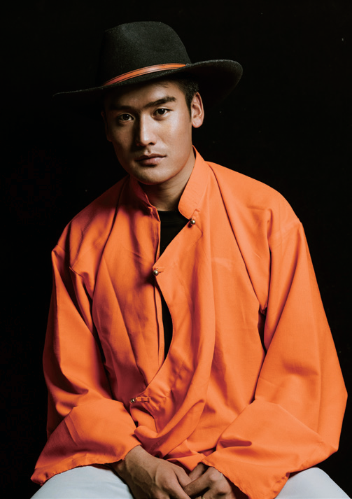 加饰霍拉旭饰波洛涅斯,伶人饰伶王,裁判达瓦次仁顿珠次仁康卓饰掘墓人