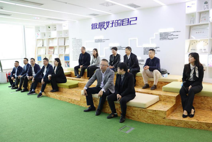 莆田市党政考察团莅临鼎利教育参观考察(图2)