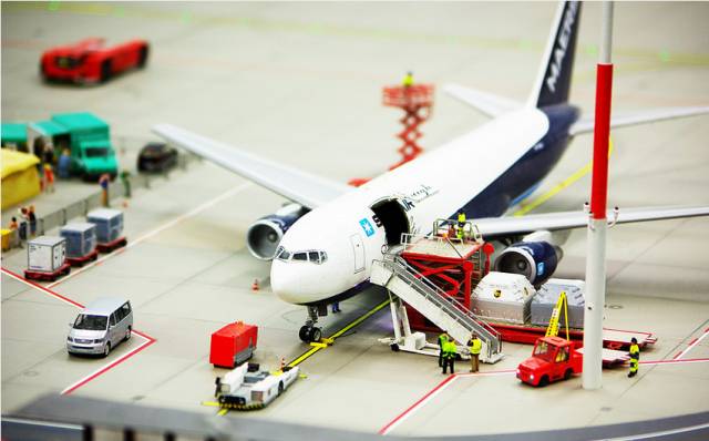 公务舱和商务舱有什么区别 什么是“大飞机”什么是“小飞机”？ 航空旅行中的4大误区