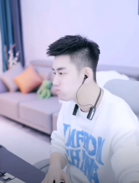 辛吉飞退还礼品，钱给需要协助的人！石底庄赏金检举爱家主持人，一次200(图3)