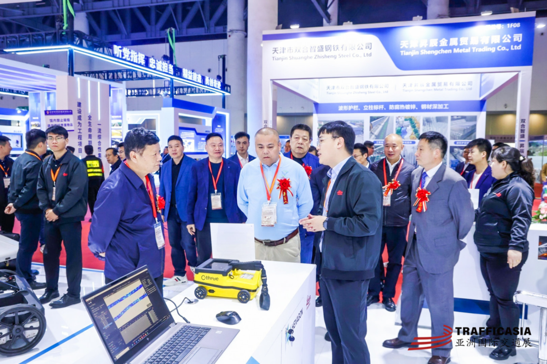 主持人:徐恒 恒兴国际会展集团有限公司董事长四川省公路学会理事长