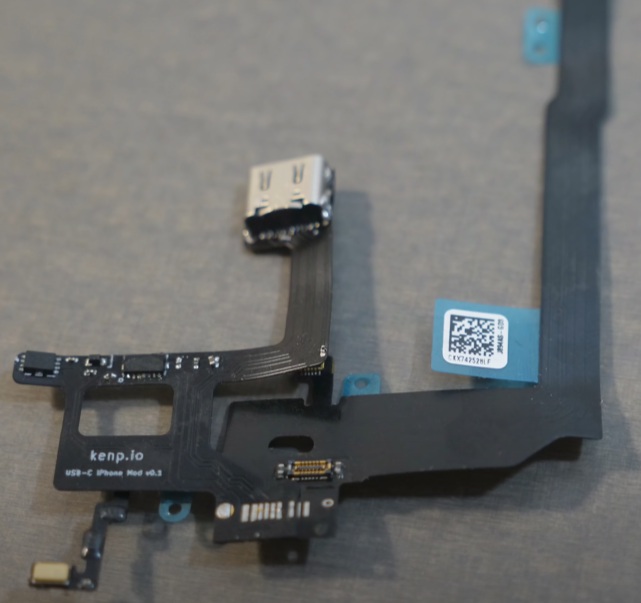 苹果掏不出来的C口iPhone，竟然被一个学生造出来了（组图） - 38