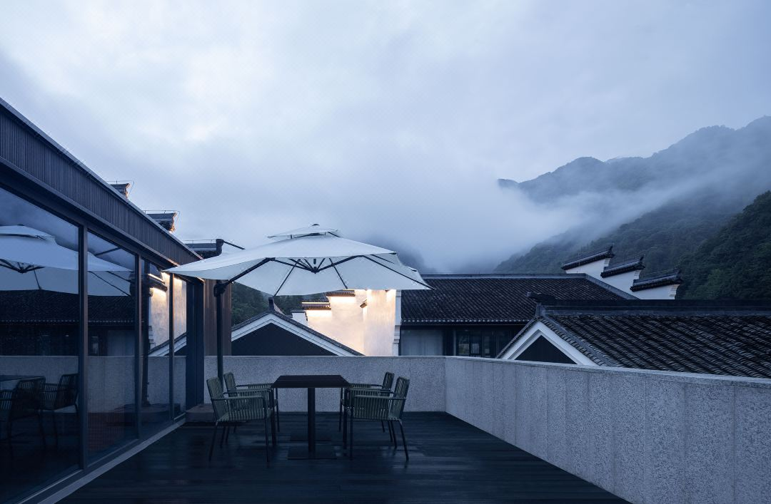 中国人自己的“小普吉”！高铁1.5h直达，依山傍海，竹林温泉畅泡！