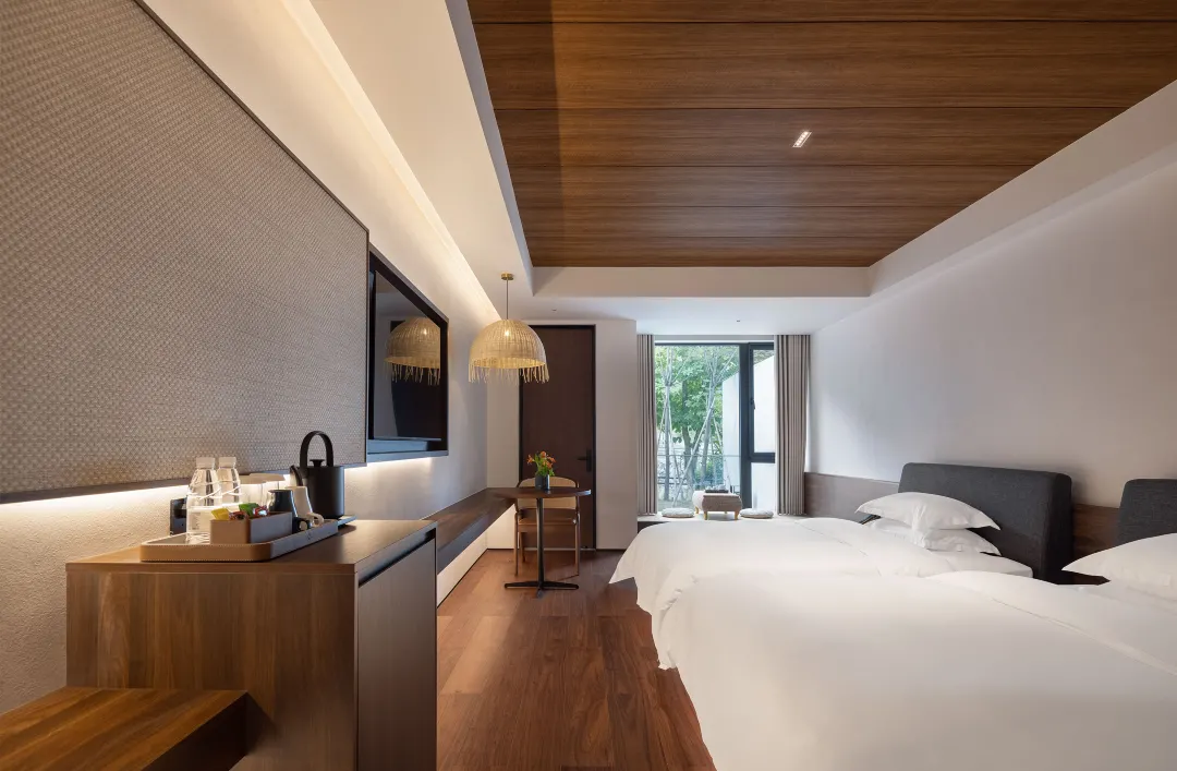 中国人自己的“小普吉”！高铁1.5h直达，依山傍海，竹林温泉畅泡！