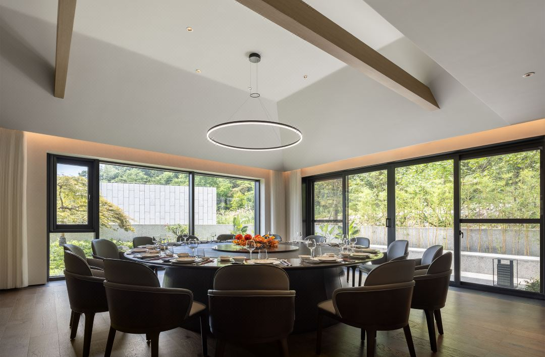 中国人自己的“小普吉”！高铁1.5h直达，依山傍海，竹林温泉畅泡！